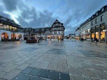 14 B�ro/Praxis im 1.OG am Markplatz / Neuwertig saniert / Vinylboden / EBK / getrennte WC's