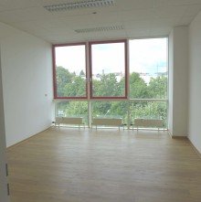 B�ro 26,5m� vermietet Helle B�rofl�che / zentraler Lage + S-Bahnn�he / stufenlos mit Lift / Fernblick + Dachterrasse!
