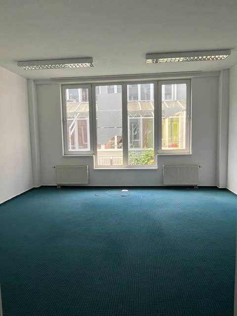 B�ro noch nicht renoviert B�rohaus Oberursel (Taunus)