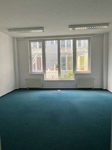 B�ro noch nicht renoviert PROVISIONSFREI / Repr�sentativ / Stufenlos /  Renovierung nach Mieterwunsch