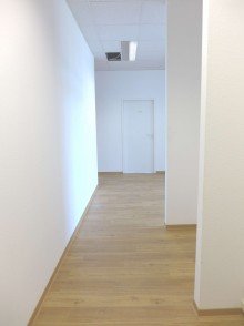Allgemeinflur Helle B�rofl�che / zentraler Lage + S-Bahnn�he / stufenlos mit Lift / Fernblick + Dachterrasse!