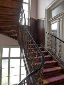 Repr�sentatives Treppenhaus Stilaltbau am Palmengarten / hohe Decken / Stuck / Parkett / PROVISIONSFREI