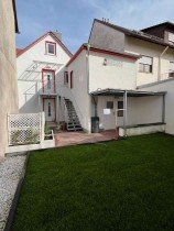 Hauptbild 4 Zimmer-Wohnung im sanierten 2 Familienhaus / Eigener Zugang und eigener Garten / Ruhige Lage / EBK