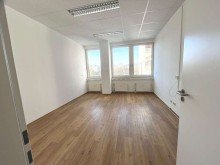 Raum 1 Repr�sentativ / 4 R�ume / Top-Citylage f�r B�ro/Praxis / stufenlos mit Lift / S-Bahnn�he