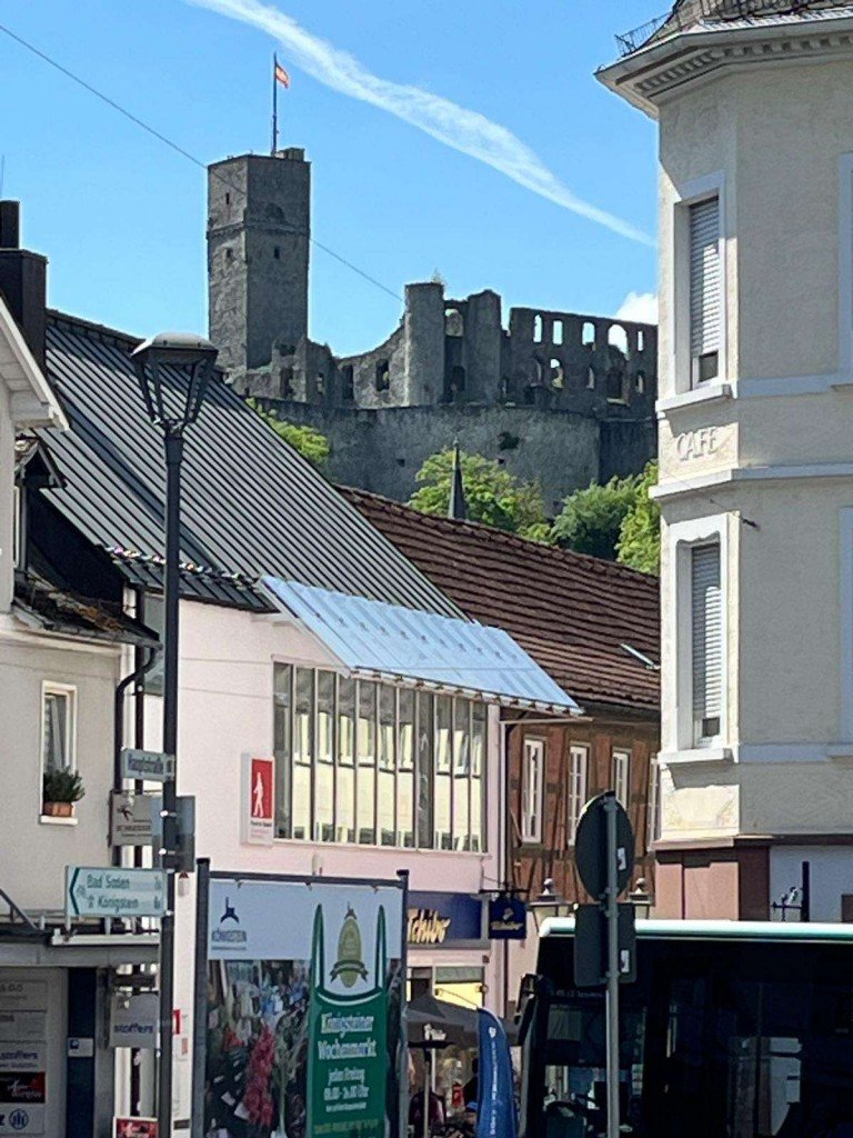 Beispielfoto Citylage K�nigstein im Taunus Ladenlokal 1A-Citylage / Stufenlos / Stellpl�tze vorhanden / Repr�sentative Front