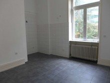 K�che + Aufenthalt Stilaltbau am Palmengarten / hohe Decken / Stuck / Parkett / PROVISIONSFREI