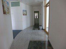 Eingangsbereich vor Sanierung PROVISIONSFREI, moderne hochwertige B�rofl�che mit Lift, Parkpl�tzen und sch�nem Blick!