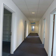 Flur Repr�sentatives Einzelb�ros in modernem B�rohaus. Reduzierte Provision!