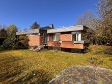Ansicht seitlich Absolute ruhige Villenlage auf der Ellerh�he in solider Bauweise