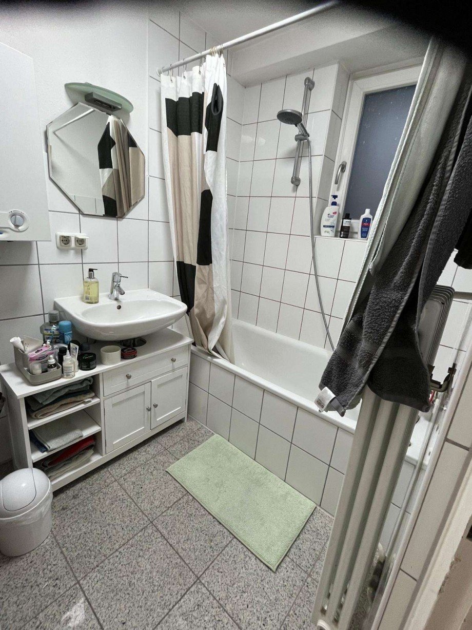 Tageslichtwannenbad Etagenwohnung Frankfurt am Main