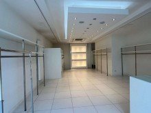 Innenansicht 1 1A-Lage in der Fu�g�ngerzone / Stufenlos / Top-Zustand / Repr�sentative Front