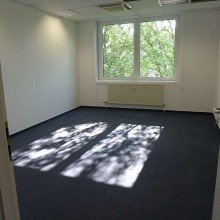 B�ro 24m� vermietet Repr�sentatives Einzelb�ros in modernem B�rohaus. Reduzierte Provision!