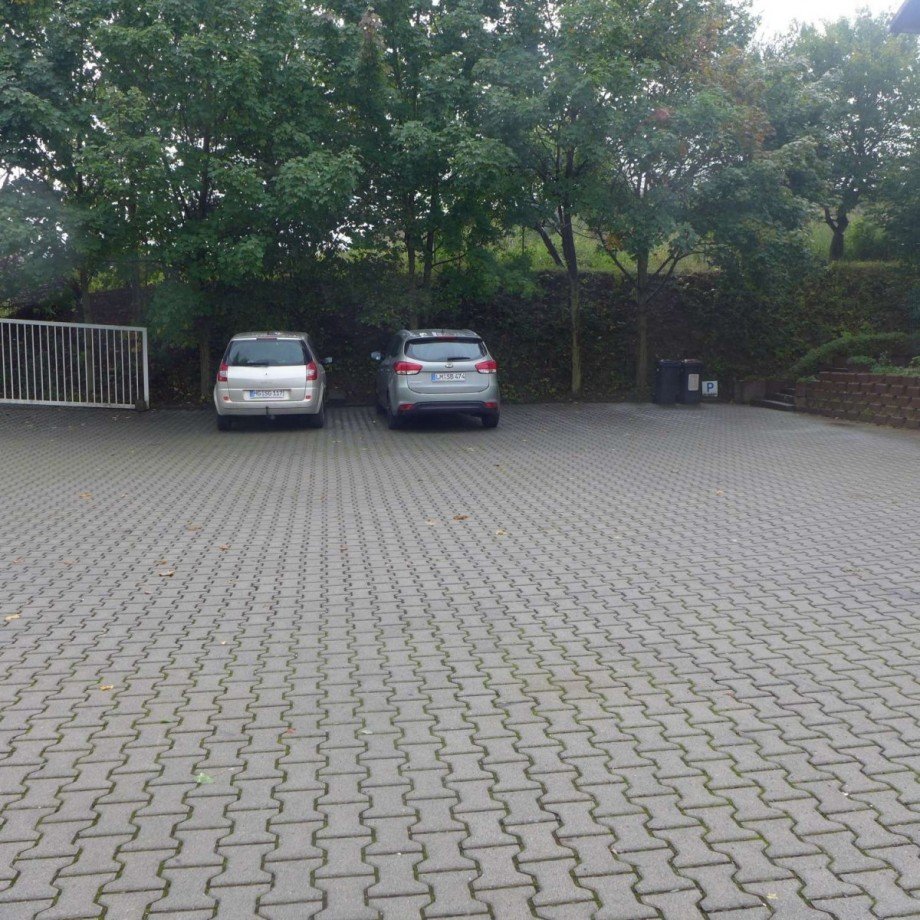 Hoffl�che Halle Usingen
