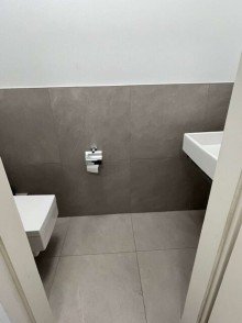a Sanit�r Modernes B�ro in kleinem B�rogeb�ude / Lift / Reduzierte Provision!