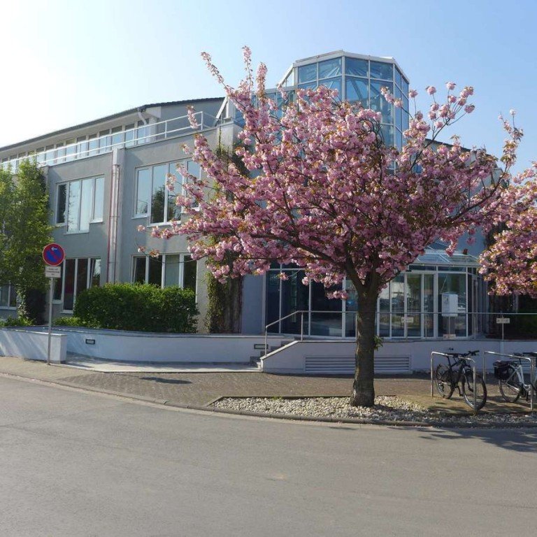 Aussenansicht Oberursel (Taunus) B�rohaus PROVISIONSFREI / Repr�sentativ / Stufenlos / Renovierung nach Mieterwunsch