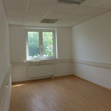 B�rom�glichkeit Befahrbare Halle zzgl. Au�enlager mit verschiedenen modernen B�rogr��en m�glich!
