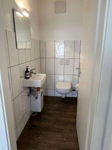 WC 1 Separates B�rohaus in ruhiger Citylage am Bahnhof!