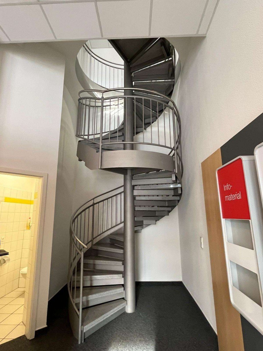 Wendeltreppe B�ro / Praxis Bad Homburg vor der H�he