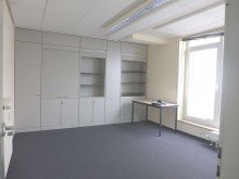 B�robeispiel Barrierefrei mit Lift / N�he Bahnhof / 138m� und 228m� / EUR 9,50